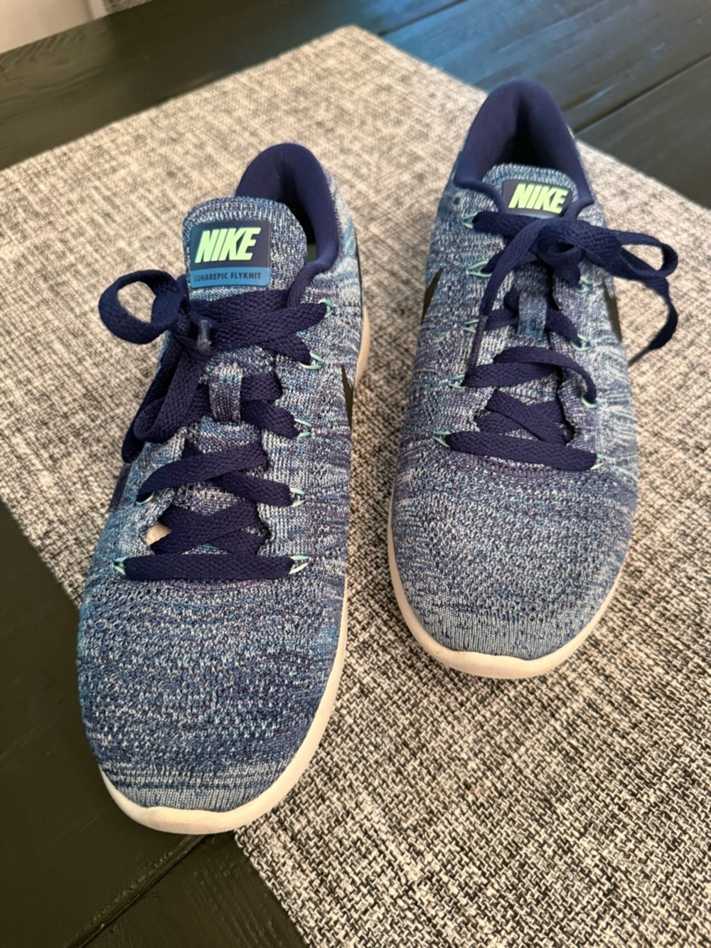 Nike LunarEpic Low Flyknit Running Shoe - Women's